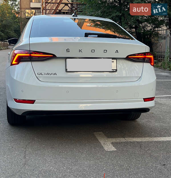 Лифтбек Skoda Octavia 2021 в Запорожье