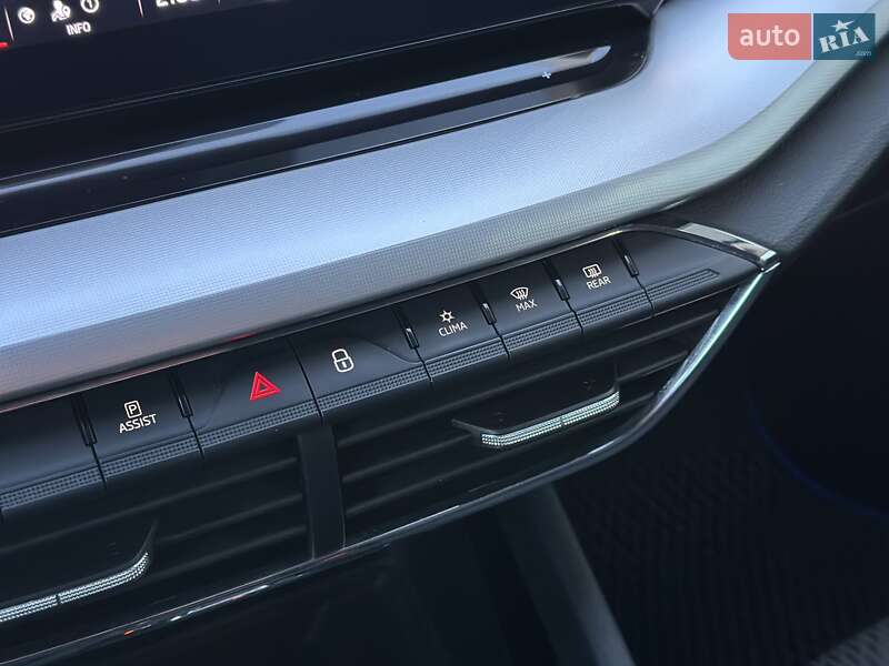 Универсал Skoda Octavia 2021 в Киеве