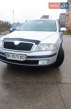 Лифтбек Skoda Octavia 2008 в Вараше