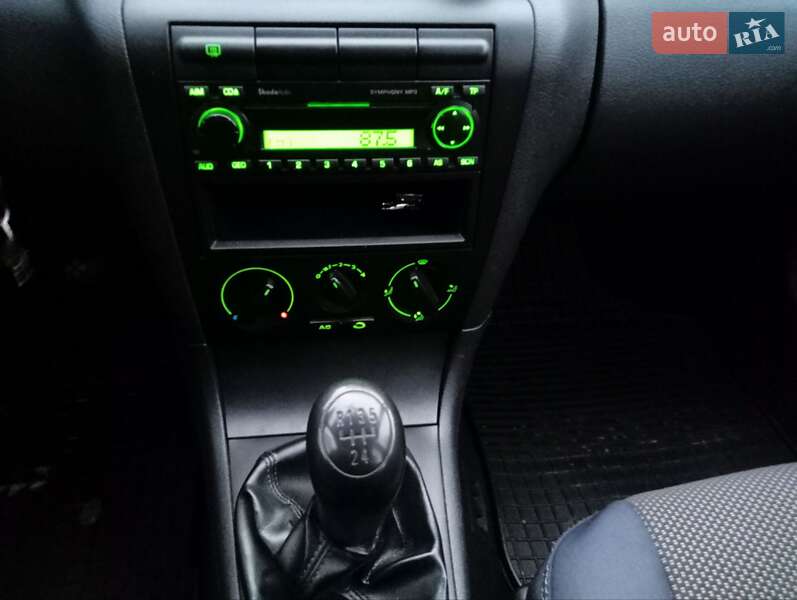 Универсал Skoda Octavia 2010 в Обухове