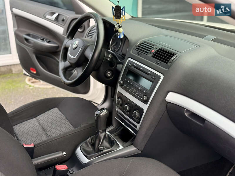 Лифтбек Skoda Octavia 2011 в Днепре