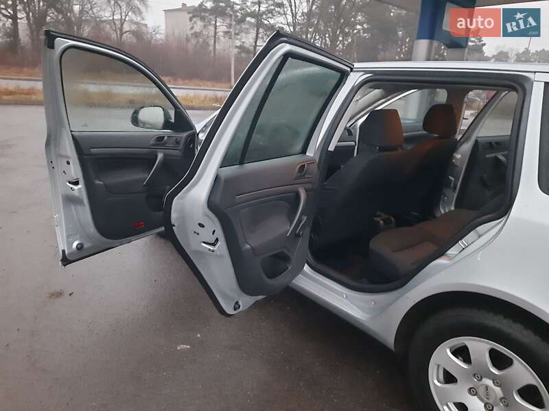 Универсал Skoda Octavia 2009 в Шепетовке