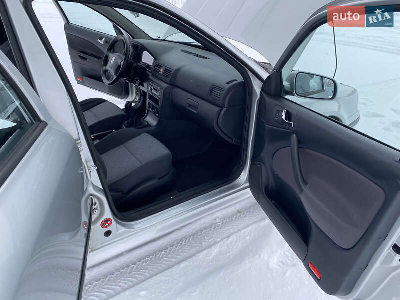 Лифтбек Skoda Octavia 2005 в Ахтырке