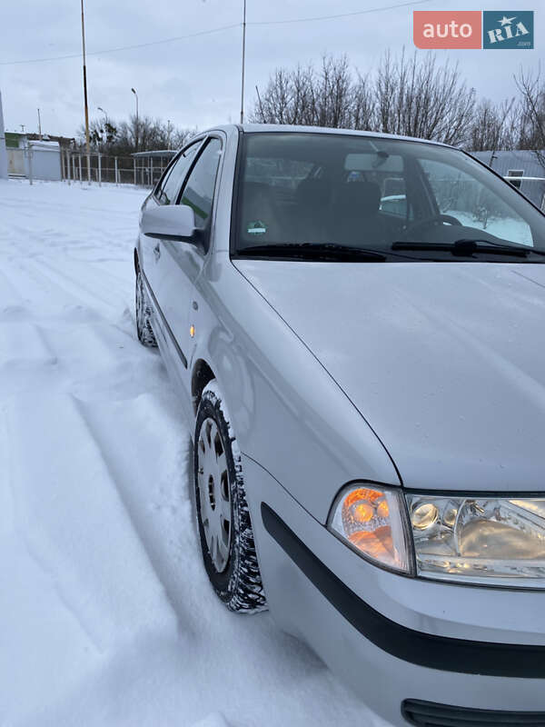 Лифтбек Skoda Octavia 2005 в Ахтырке