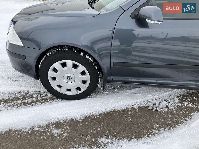 Лифтбек Skoda Octavia 2007 в Сквире