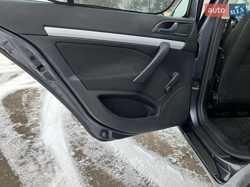 Лифтбек Skoda Octavia 2007 в Сквире