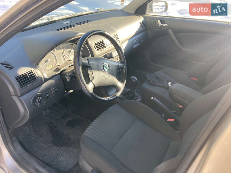 Ліфтбек Skoda Octavia 2004 в Лугинах