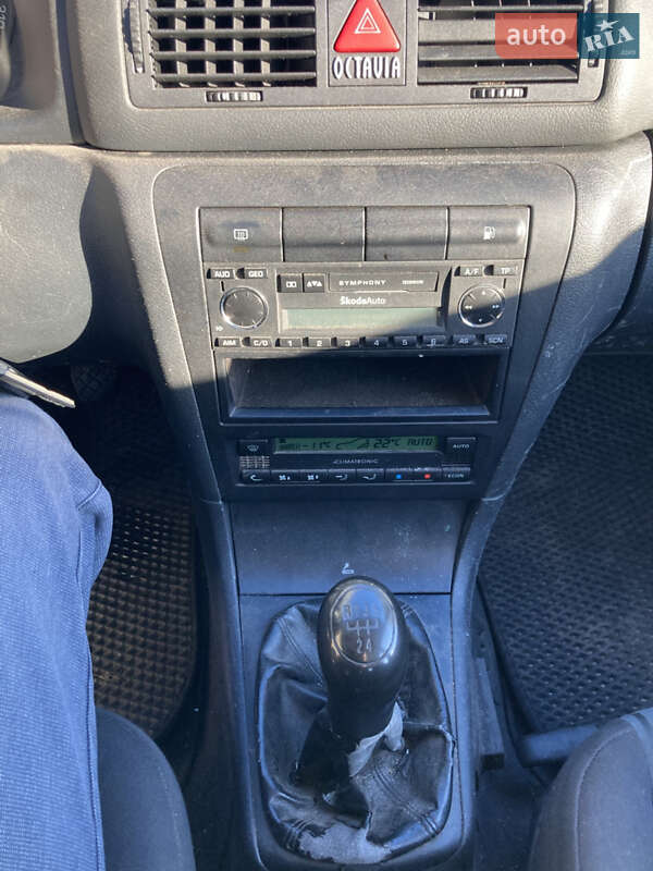 Ліфтбек Skoda Octavia 2004 в Лугинах