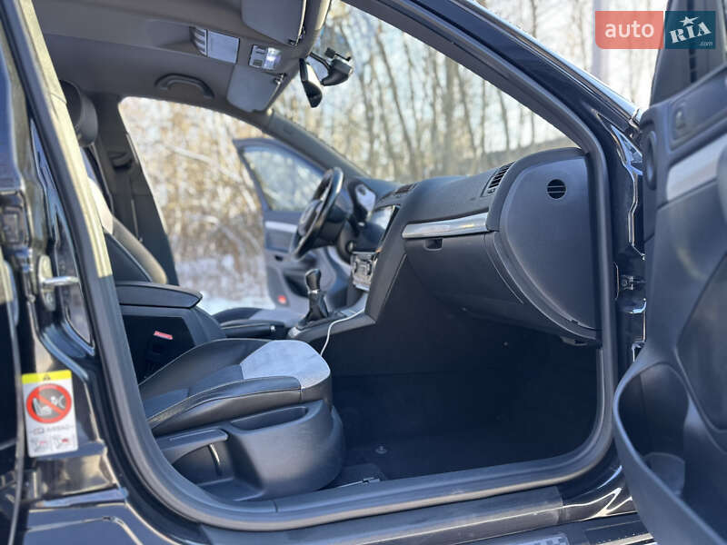 Универсал Skoda Octavia 2011 в Коростене