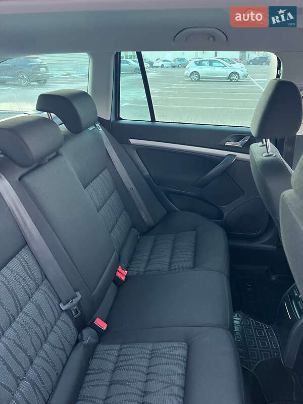 Універсал Skoda Octavia 2009 в Рівному