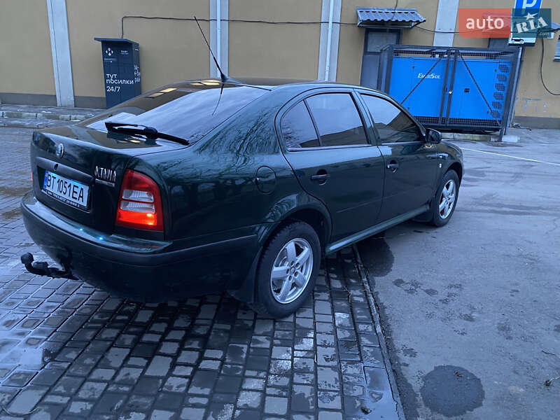 Лифтбек Skoda Octavia 2002 в Херсоне