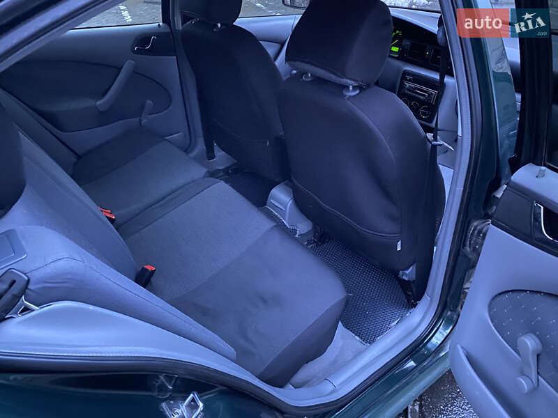 Лифтбек Skoda Octavia 2002 в Херсоне