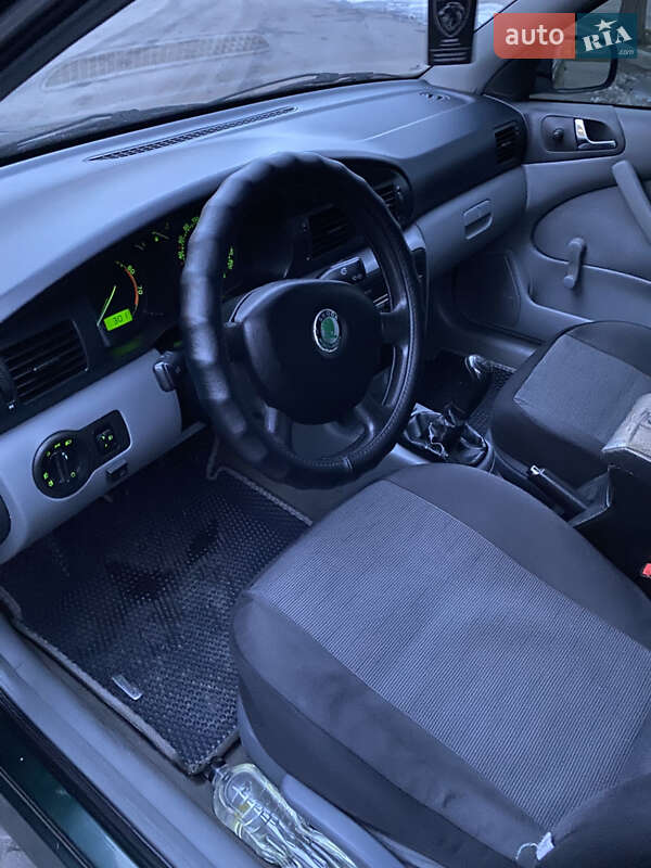 Лифтбек Skoda Octavia 2002 в Херсоне