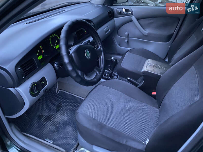 Лифтбек Skoda Octavia 2002 в Херсоне