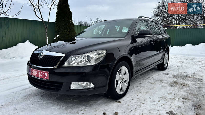Универсал Skoda Octavia 2013 в Хороле