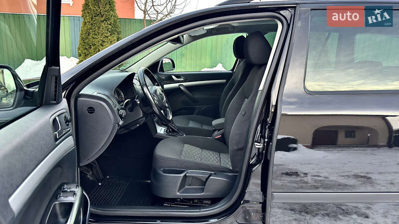 Универсал Skoda Octavia 2013 в Хороле