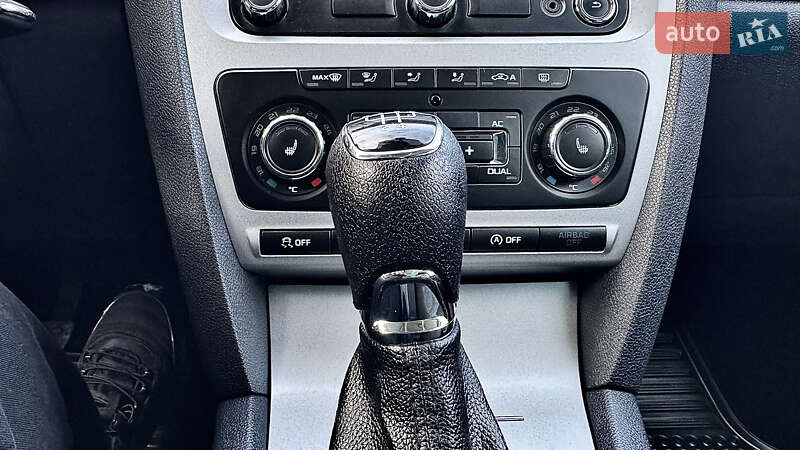 Универсал Skoda Octavia 2013 в Хороле