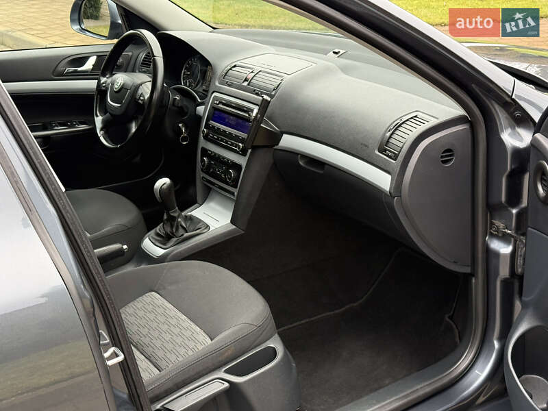 Універсал Skoda Octavia 2011 в Сарнах