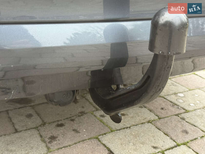 Універсал Skoda Octavia 2011 в Сарнах