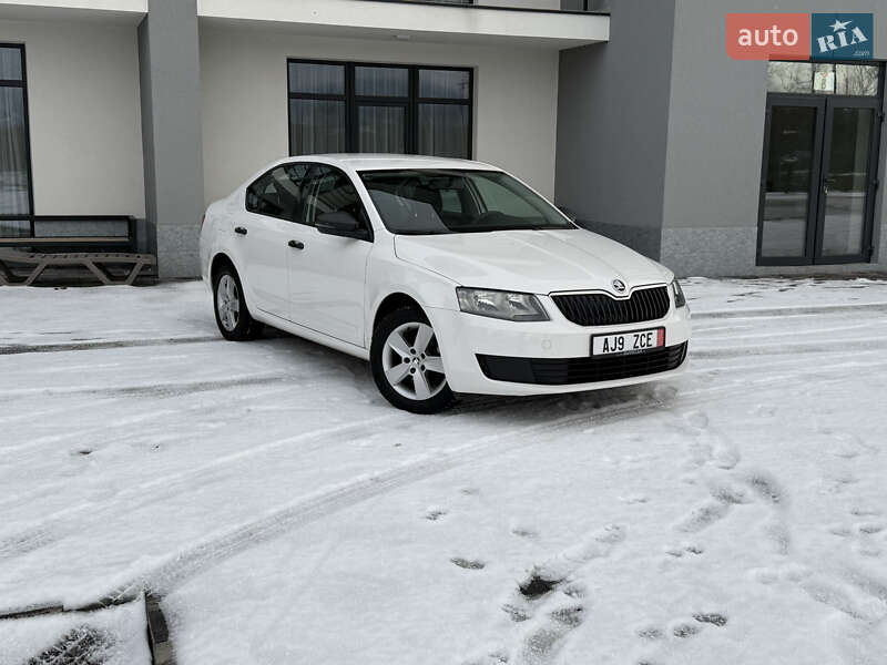 Лифтбек Skoda Octavia 2016 в Иршаве