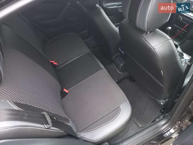 Лифтбек Skoda Octavia 2003 в Киеве