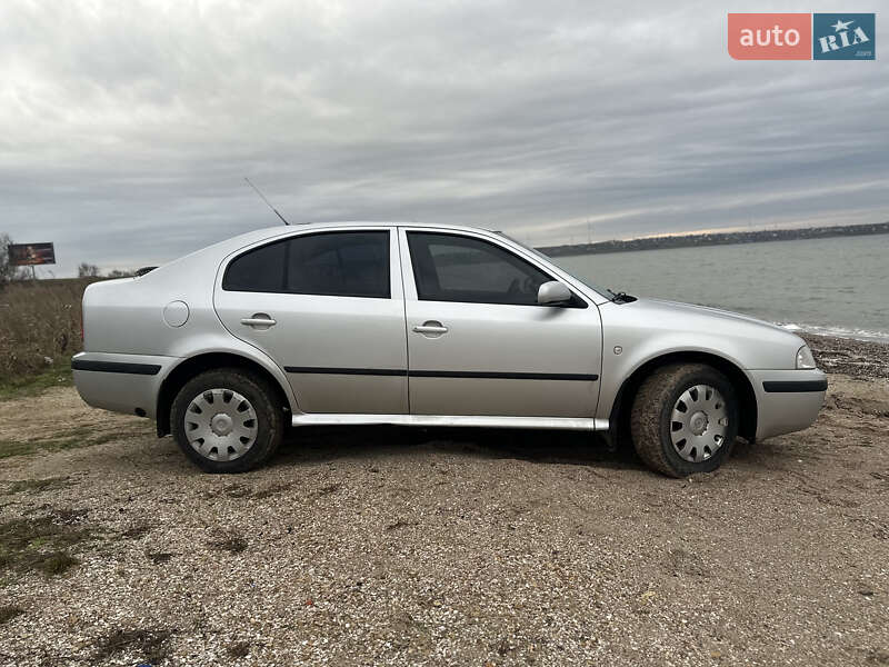 Лифтбек Skoda Octavia 2007 в Южном