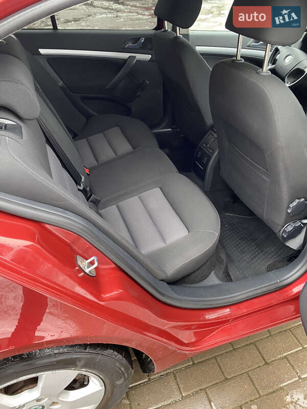 Лифтбек Skoda Octavia 2008 в Ровно