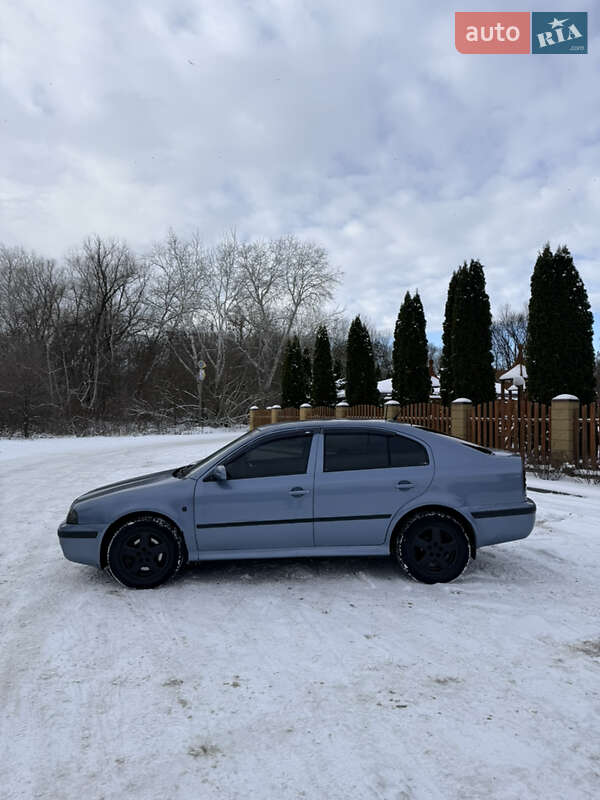 Лифтбек Skoda Octavia 2002 в Днепре