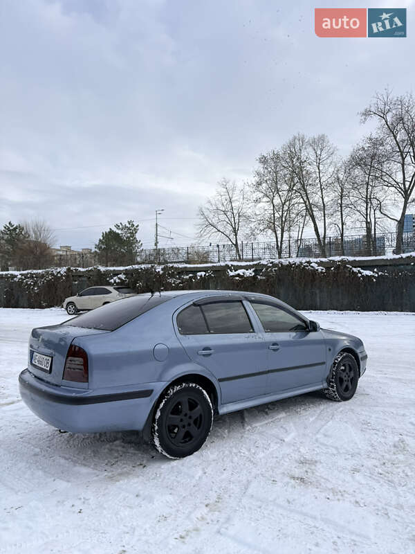 Лифтбек Skoda Octavia 2002 в Днепре