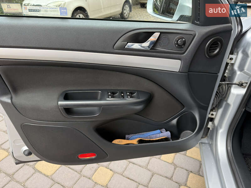 Лифтбек Skoda Octavia 2012 в Виннице