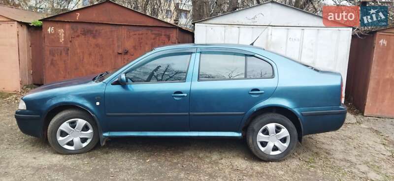 Лифтбек Skoda Octavia 2003 в Кривом Роге