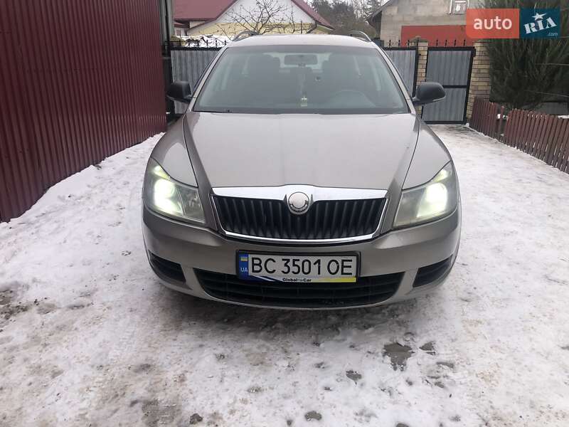 Универсал Skoda Octavia 2010 в Бродах