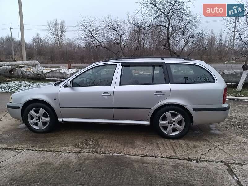 Универсал Skoda Octavia 2003 в Южноукраинске