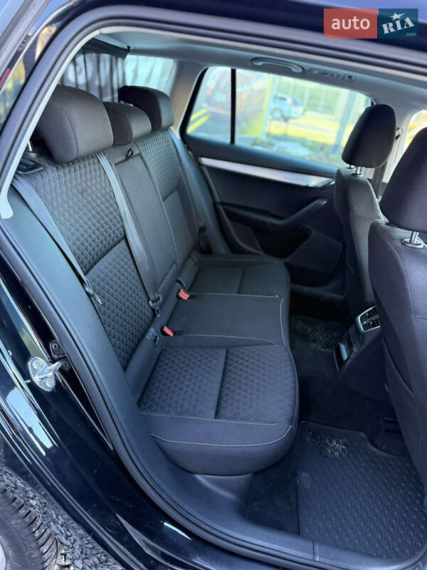 Универсал Skoda Octavia 2017 в Стрые