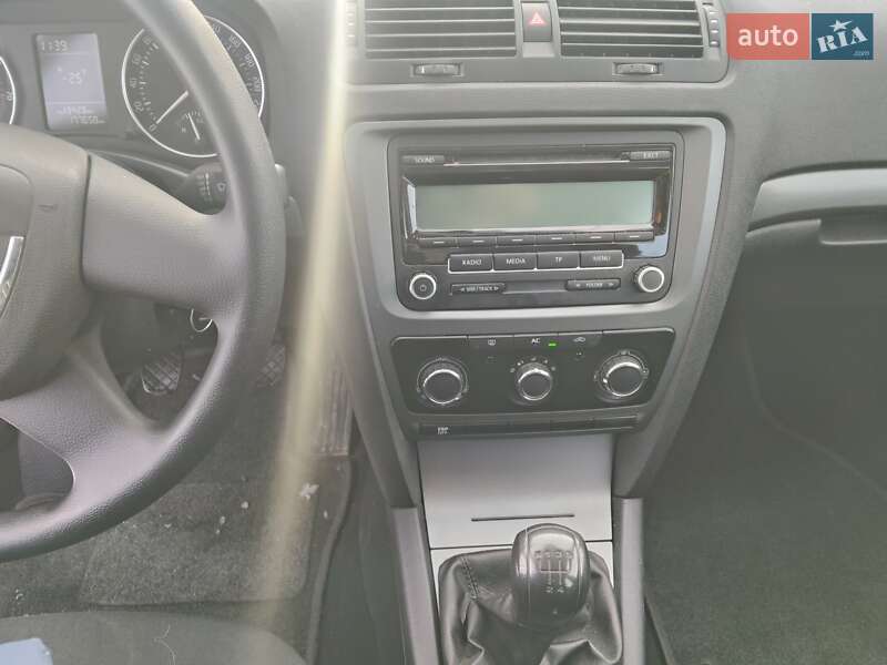 Универсал Skoda Octavia 2009 в Чернигове фото 35 Универсал Skoda Octavia 2009 в Чернигове