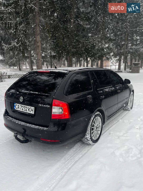 Универсал Skoda Octavia 2010 в Христиновке
