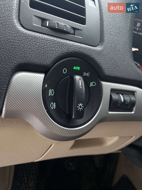 Универсал Skoda Octavia 2010 в Христиновке