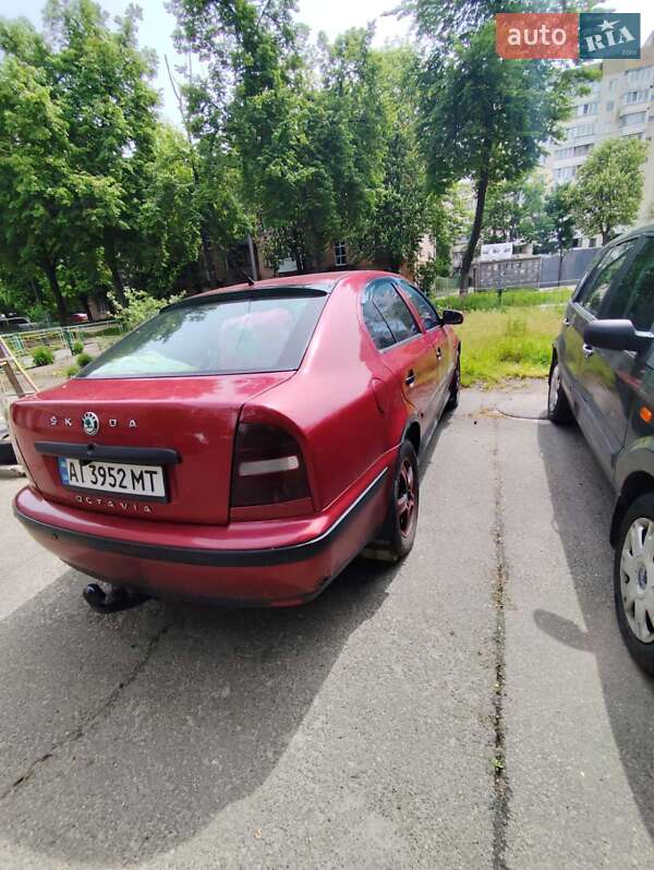 Лифтбек Skoda Octavia 1998 в Киеве