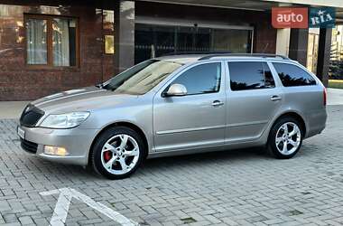 Універсал Skoda Octavia 2010 в Харкові