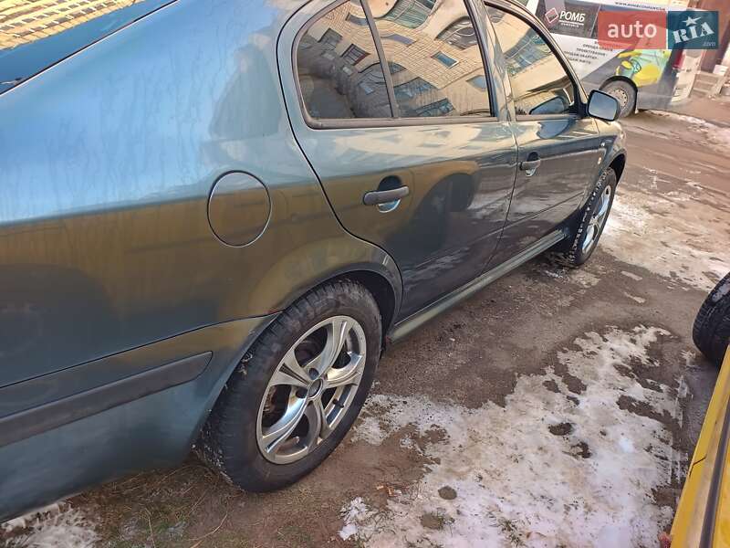 Лифтбек Skoda Octavia 2003 в Львове