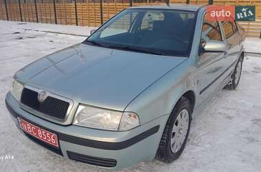 Лифтбек Skoda Octavia 2009 в Луцке