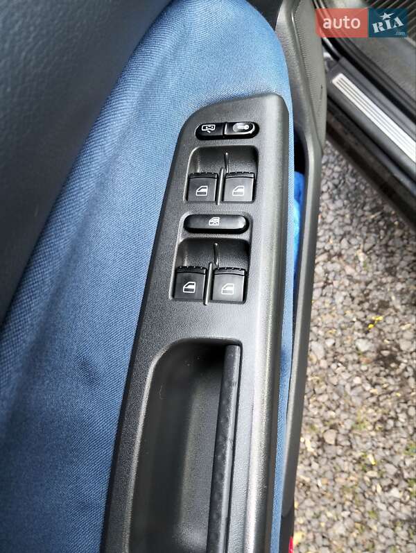 Лифтбек Skoda Octavia 2003 в Умани