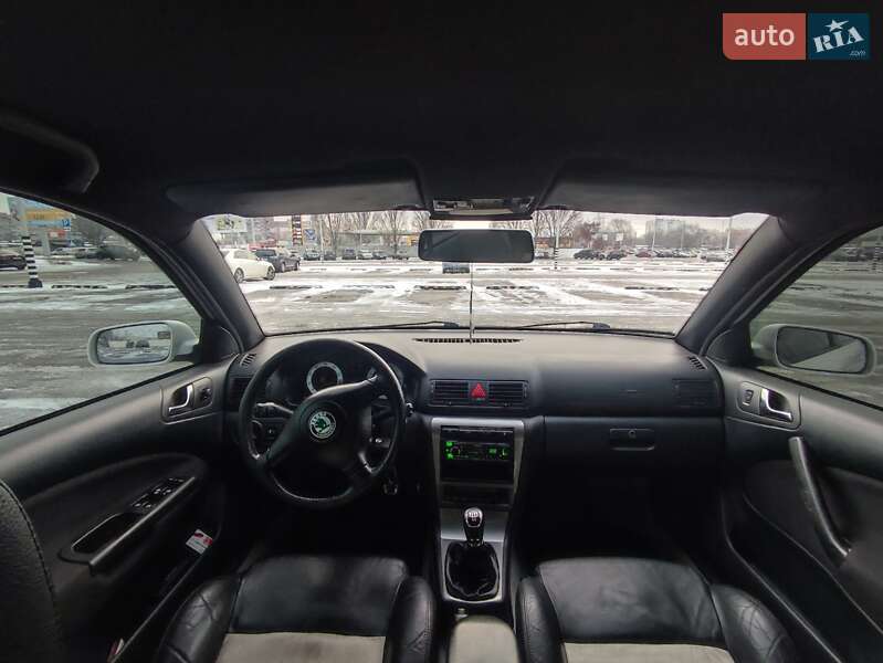 Лифтбек Skoda Octavia 2002 в Днепре