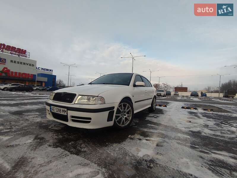 Лифтбек Skoda Octavia 2002 в Днепре