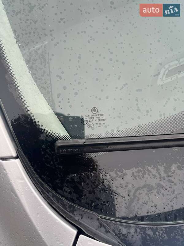 Лифтбек Skoda Octavia 2016 в Запорожье