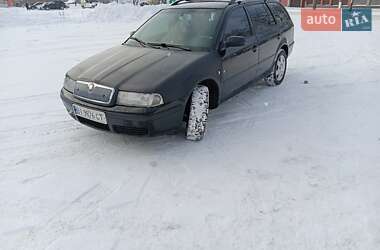 Универсал Skoda Octavia 2002 в Хороле