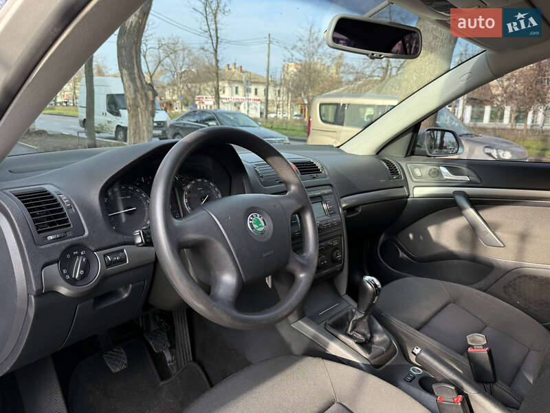 Лифтбек Skoda Octavia 2006 в Николаеве