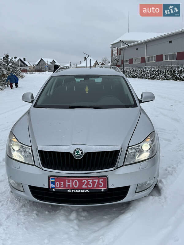 Универсал Skoda Octavia 2011 в Луцке