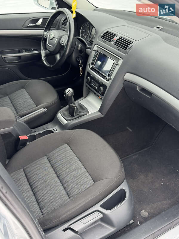 Универсал Skoda Octavia 2011 в Луцке
