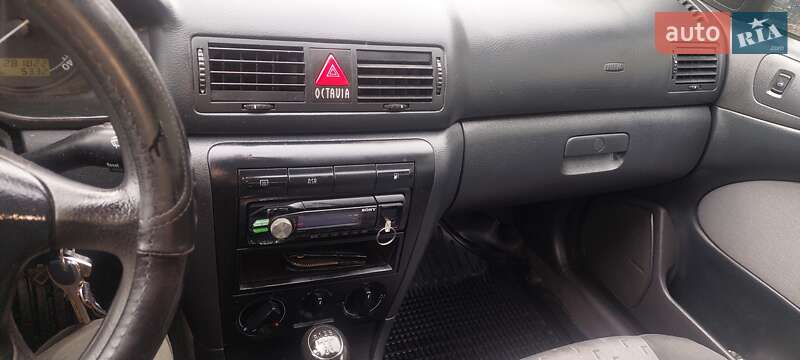 Универсал Skoda Octavia 2003 в Подгайцах